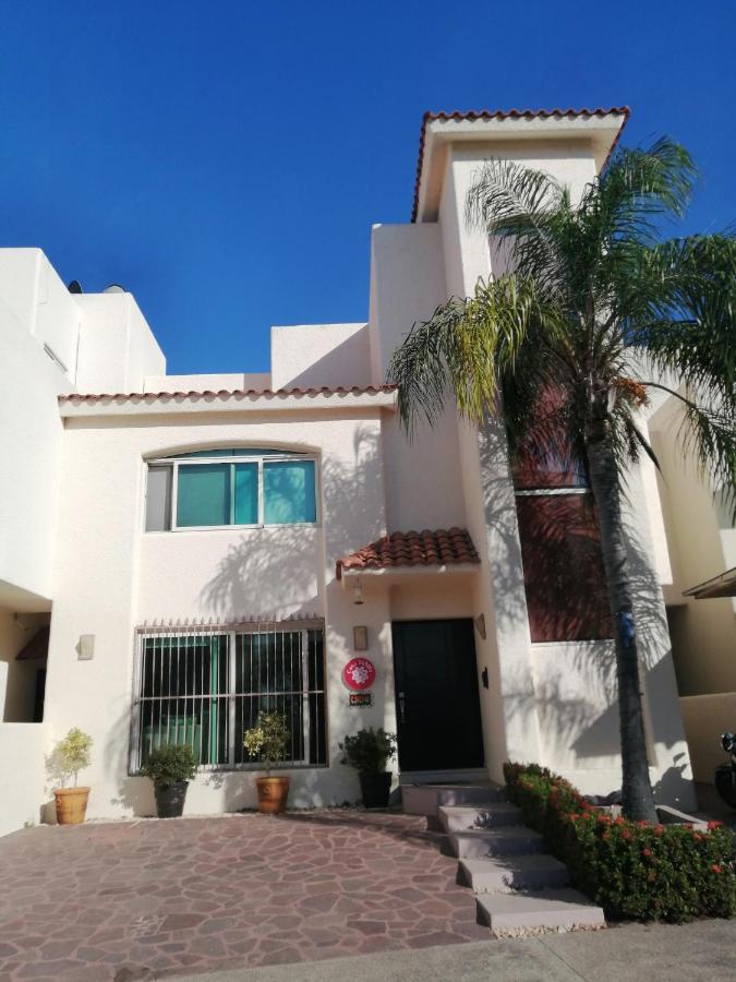 Bed and Breakfast Casa Dahlia 2 Mazatlán Zewnętrze zdjęcie